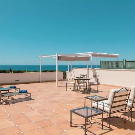 Guadalpin Apartment *